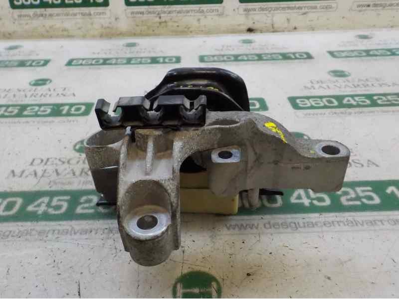Recambio de soporte motor derecho para dacia sandero stepway ambiance referencia OEM IAM 113758078R  