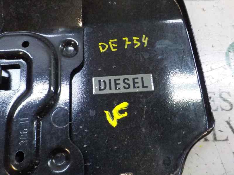 Recambio de tapa combustible para dacia sandero stepway ambiance referencia OEM IAM 788304589R  