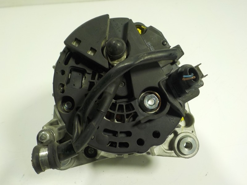 Recambio de alternador para skoda rapid 1.6 tdi dpf referencia OEM IAM   