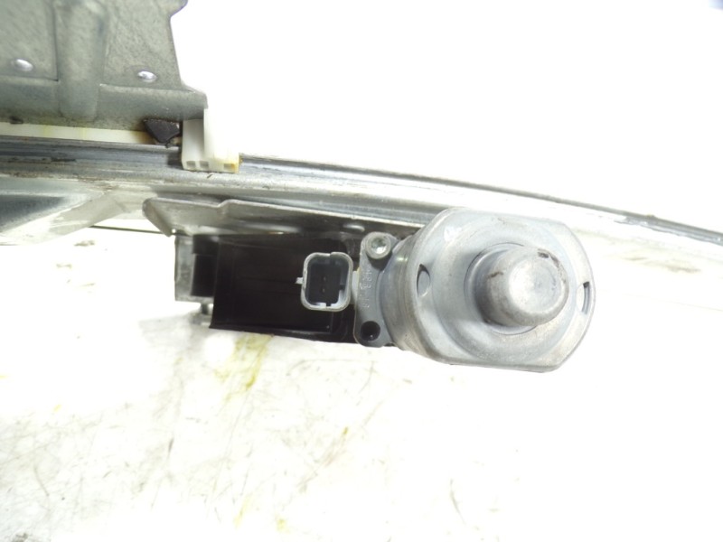 Recambio de elevalunas delantero izquierdo para peugeot 208 1.6 blue-hdi fap referencia OEM IAM 9673154480 9674254480 