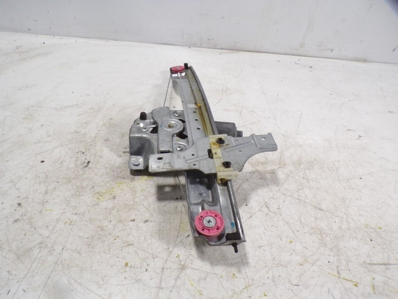 Recambio de elevalunas delantero izquierdo para peugeot 208 1.6 blue-hdi fap referencia OEM IAM 9673154480 9674254480 