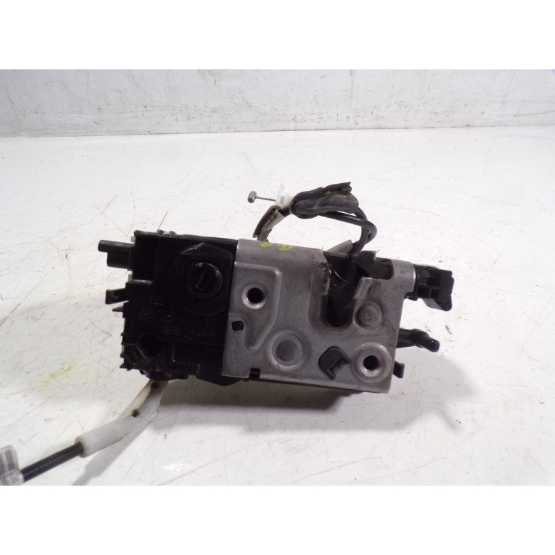 Recambio de cerradura puerta delantera derecha para peugeot 208 1.6 16v hdi fap referencia OEM IAM 9812500780 9812500780 