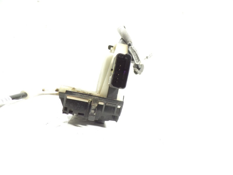 Recambio de cerradura puerta delantera derecha para peugeot 208 1.6 16v hdi fap referencia OEM IAM 9812500780 9812500780 