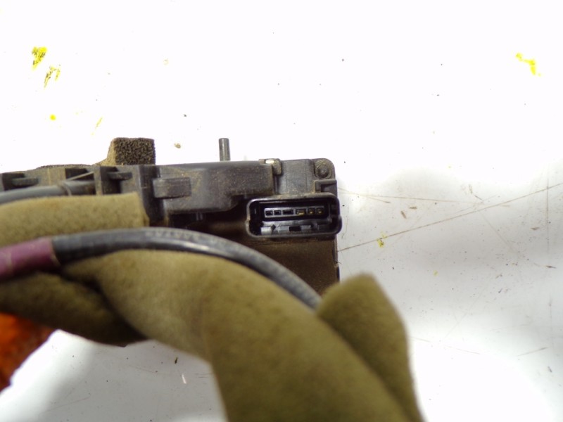 Recambio de cerradura puerta trasera derecha para renault koleos 2.0 dci diesel fap referencia OEM IAM 825029849R  