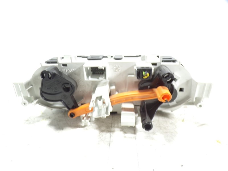 Recambio de mando calefaccion / aire acondicionado para peugeot 208 1.6 blue-hdi fap referencia OEM IAM 9672248380  