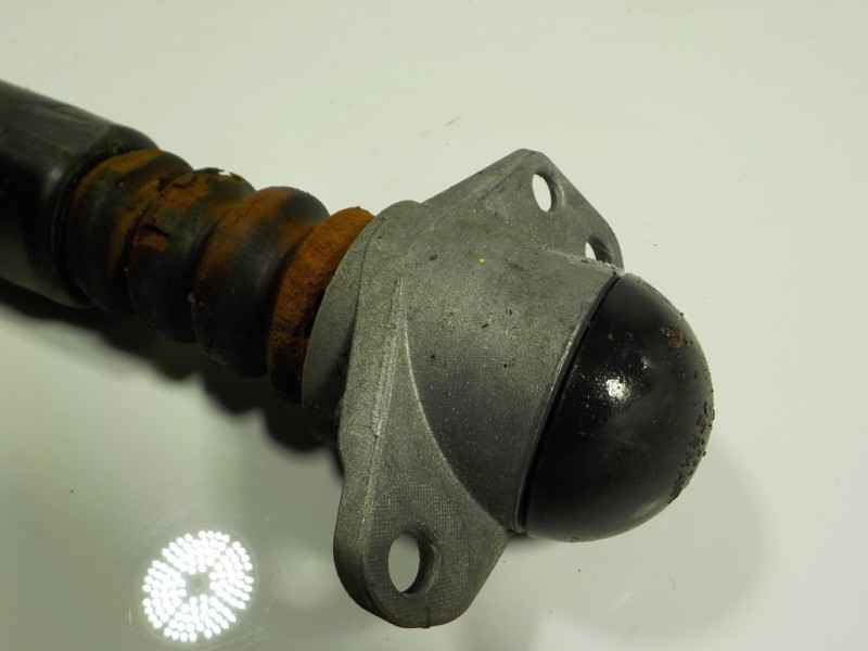 Recambio de amortiguador trasero izquierdo para skoda rapid 1.6 tdi dpf referencia OEM IAM 6R0513025AN 6R0513025AN 