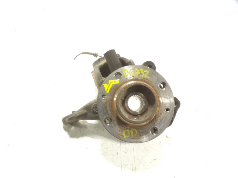 Recambio de mangueta delantera derecha para peugeot 208 1.6 blue-hdi fap referencia OEM IAM 364790  