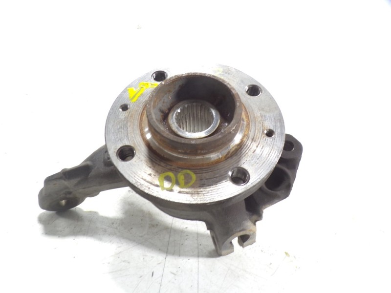 Recambio de mangueta delantera derecha para peugeot 208 1.6 blue-hdi fap referencia OEM IAM 364790  