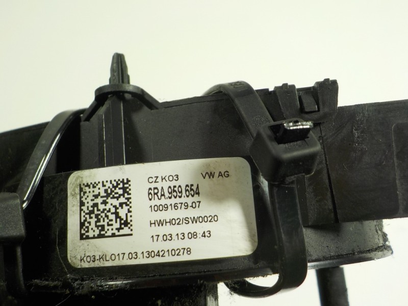 Recambio de anillo airbag para skoda rapid 1.6 tdi dpf referencia OEM IAM 6RA959654 6RA959654 10091678