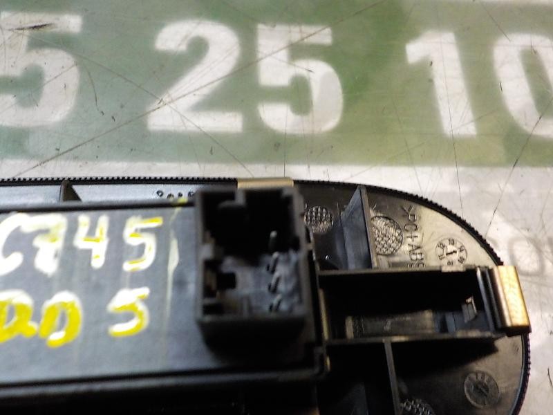 Recambio de mando elevalunas delantero derecho para fiat punto (199) 1.2 referencia OEM IAM 735500049  