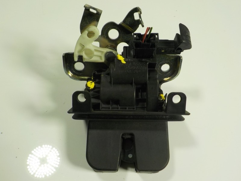 Recambio de cerradura maletero / porton para skoda rapid 1.6 tdi dpf referencia OEM IAM 5E0827505 5E0827505 