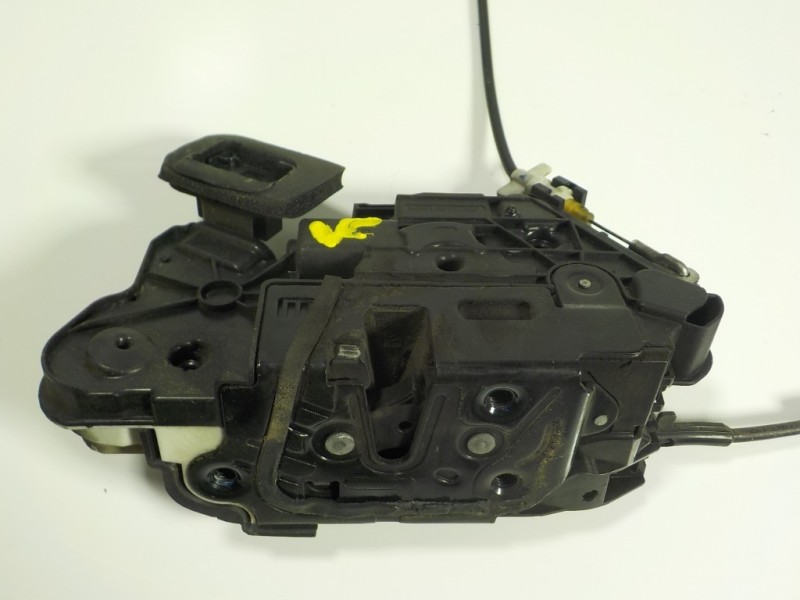 Recambio de cerradura puerta delantera derecha para skoda rapid 1.6 tdi dpf referencia OEM IAM 5E1837015A 5E1837015A 