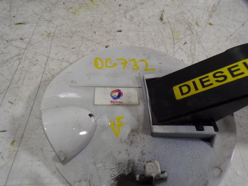 Recambio de tapa combustible para peugeot 208 1.6 blue-hdi fap referencia OEM IAM 9673905980  