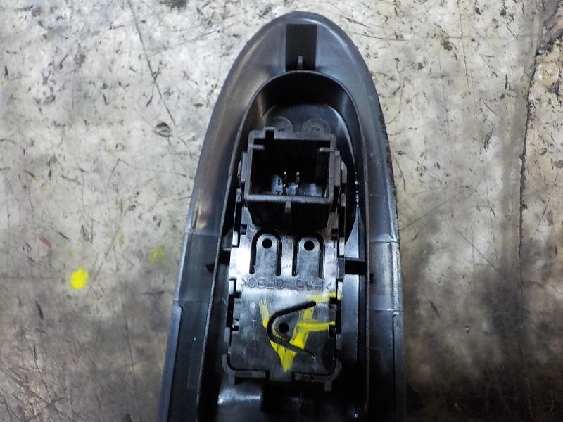 Recambio de mando elevalunas trasero izquierdo para citroën c4 lim. 1.6 hdi fap referencia OEM IAM 6490JZ  