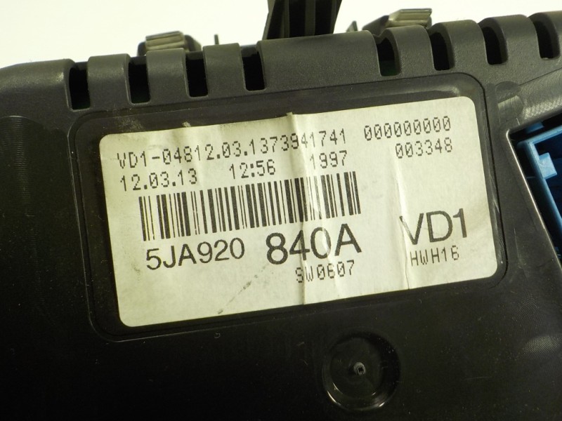 Recambio de cuadro instrumentos para skoda rapid 1.6 tdi dpf referencia OEM IAM  5JA920840A 04812031373941741