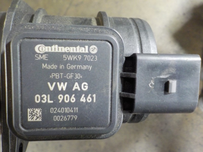 Recambio de caudalimetro para seat leon (1p1) 1.6 tdi referencia OEM IAM 03L906461 03L906461 5WK97023