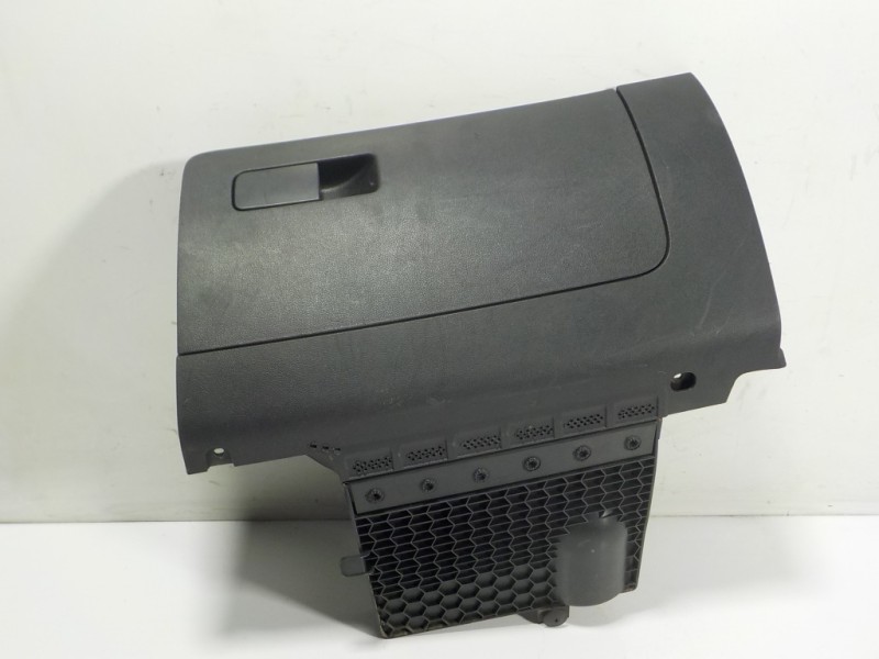 Recambio de guantera para skoda rapid 1.6 tdi dpf referencia OEM IAM 5JB857097E9B9  