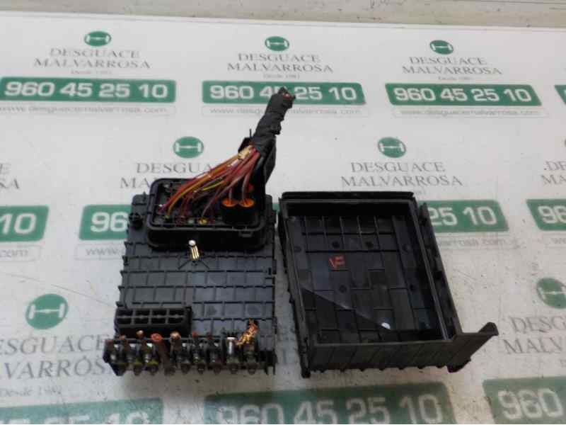 Recambio de caja reles / fusibles para volkswagen passat berlina (3c2) advance plus referencia OEM IAM 3C0937125A  
