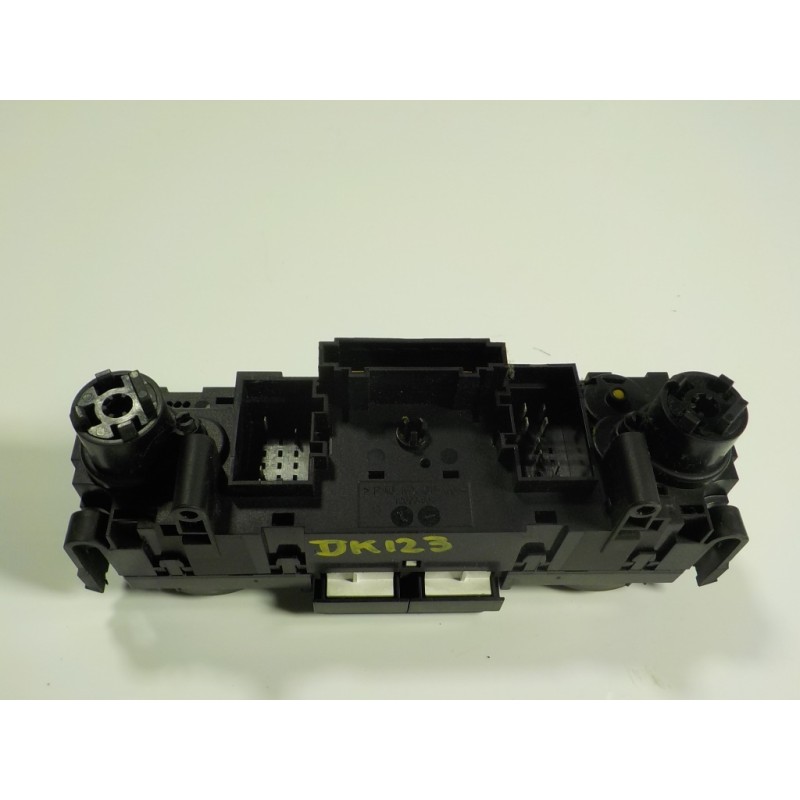 Recambio de mando calefaccion / aire acondicionado para skoda rapid 1.6 tdi dpf referencia OEM IAM 5JA8200459B9 5JA820045 901518