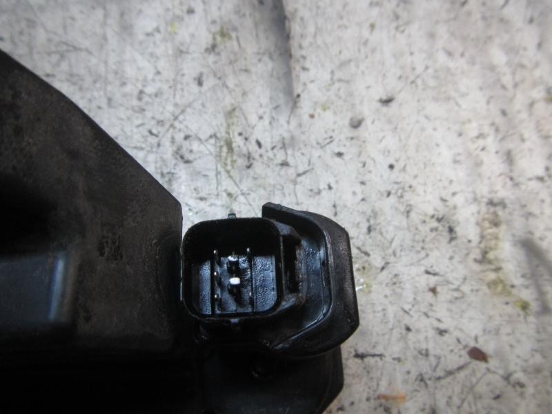 Recambio de cerradura puerta trasera izquierda para ssangyong kyron 200 xdi limited referencia OEM IAM   