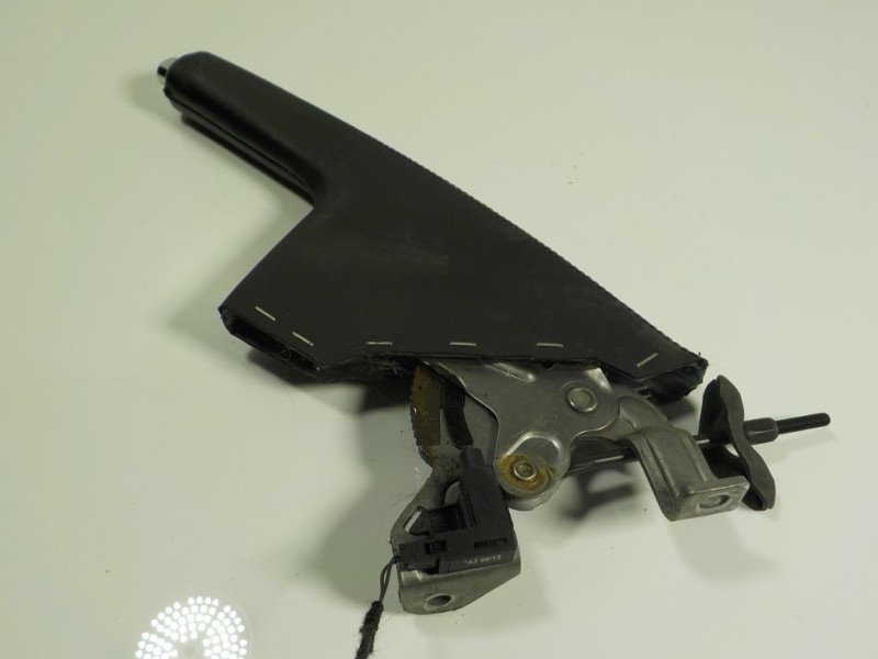 Recambio de palanca freno de mano para skoda rapid 1.6 tdi dpf referencia OEM IAM 6Q0711303AL  