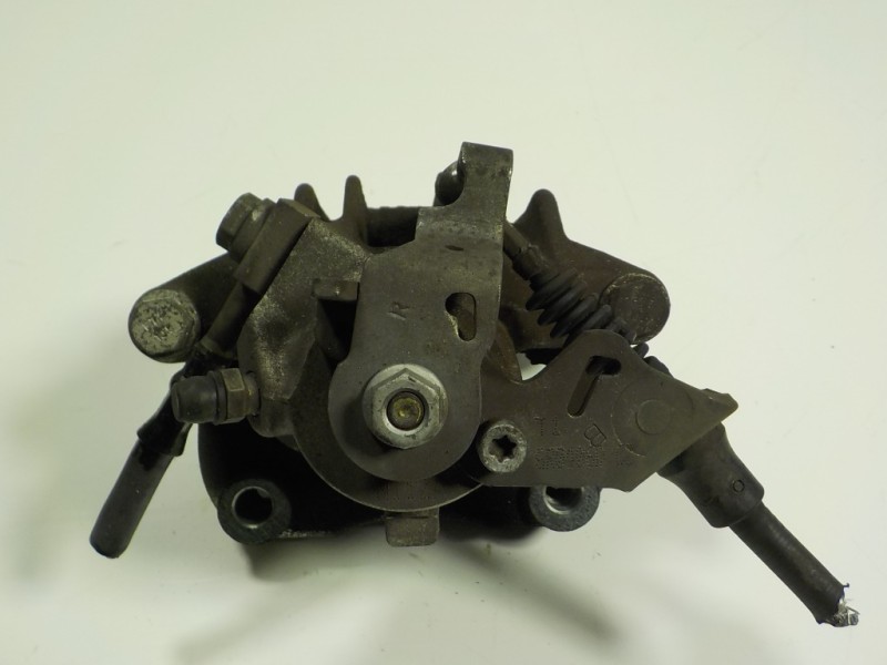 Recambio de pinza freno trasera derecha para skoda rapid 1.6 tdi dpf referencia OEM IAM 6R0615424  