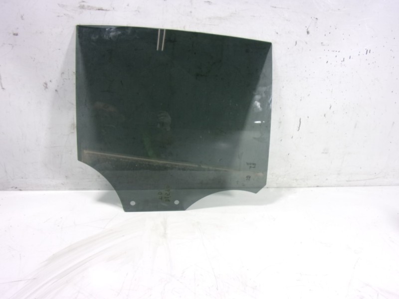 Recambio de cristal puerta trasero derecho para peugeot 208 (p2) 1.2 puretech referencia OEM IAM 9823170280  