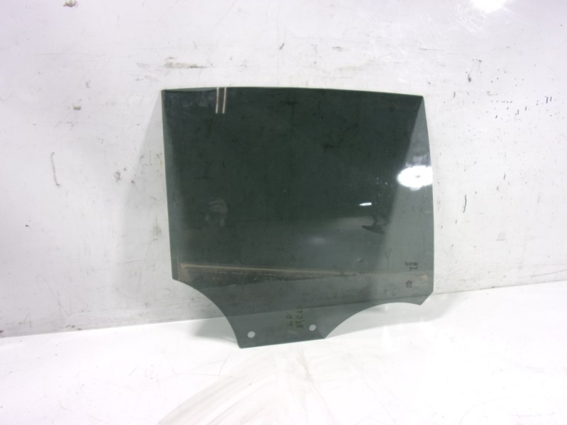 Recambio de cristal puerta trasero derecho para peugeot 208 (p2) 1.2 puretech referencia OEM IAM 9823170280  
