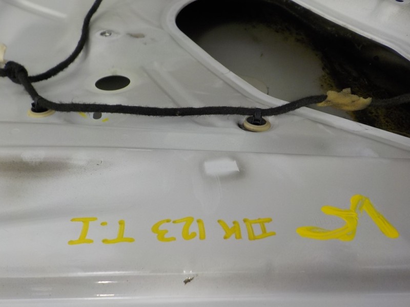 Recambio de puerta trasera izquierda para skoda rapid 1.6 tdi dpf referencia OEM IAM 5JA833051B  