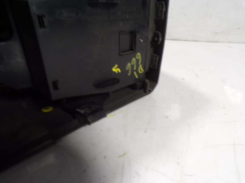 Recambio de apoyabrazos central para ford kuga (cbv) titanium referencia OEM IAM 1724355  