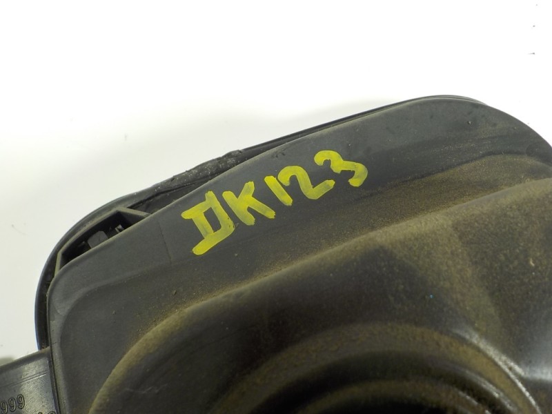 Recambio de tapa combustible para skoda rapid 1.6 tdi dpf referencia OEM IAM 5JA809909  