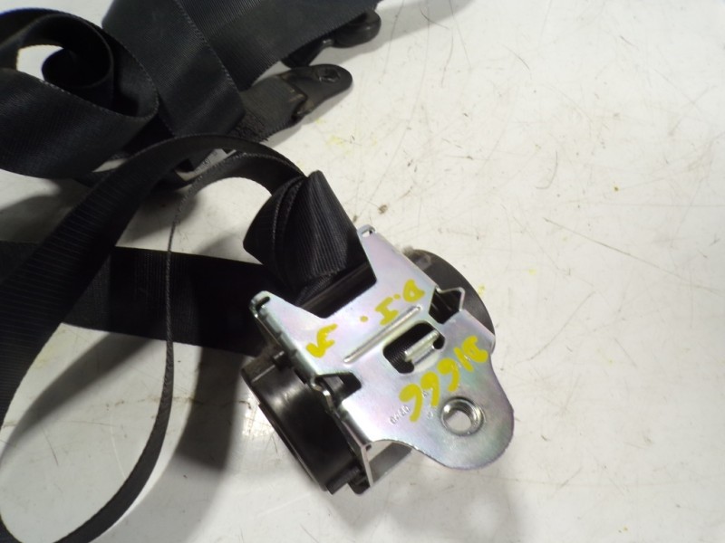 Recambio de cinturon seguridad delantero izquierdo para ford kuga (cbv) titanium referencia OEM IAM 1551679 610116600B 610116600