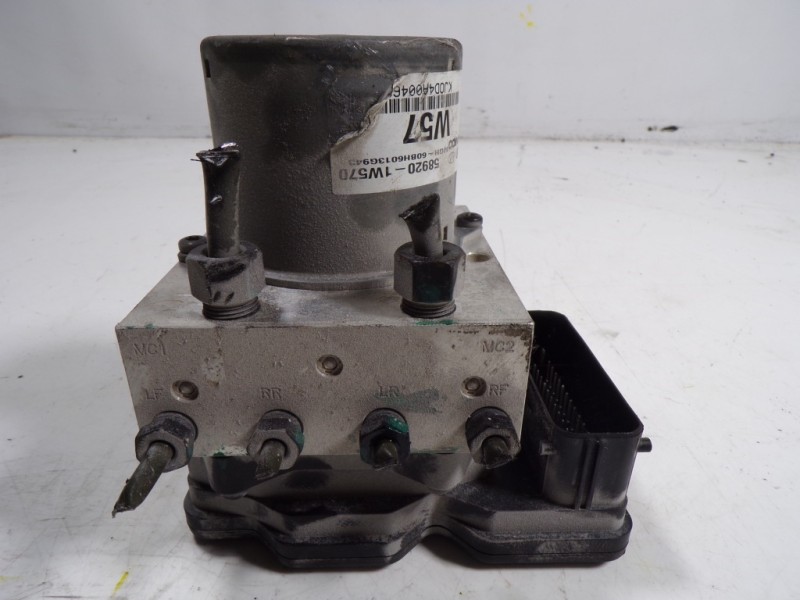 Recambio de abs para kia rio 1.1 crdi cat referencia OEM IAM  589201W570 