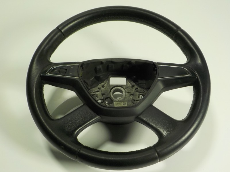 Recambio de volante para skoda rapid 1.6 tdi dpf referencia OEM IAM 5J0419091PMH9 5J0419091P 