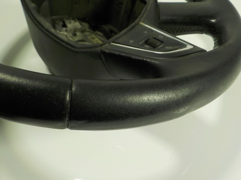 Recambio de volante para skoda rapid 1.6 tdi dpf referencia OEM IAM 5J0419091PMH9 5J0419091P 