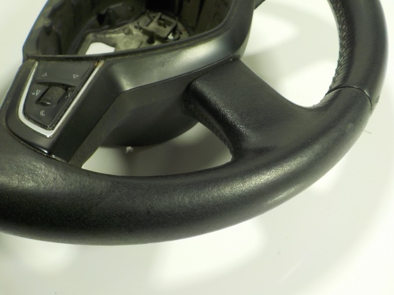 Recambio de volante para skoda rapid 1.6 tdi dpf referencia OEM IAM 5J0419091PMH9 5J0419091P 