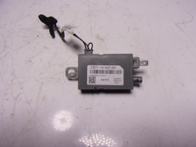 Recambio de modulo electronico para ford mondeo turn. 2.0 tdci cat referencia OEM IAM 1860529 DS7T18C847BB 