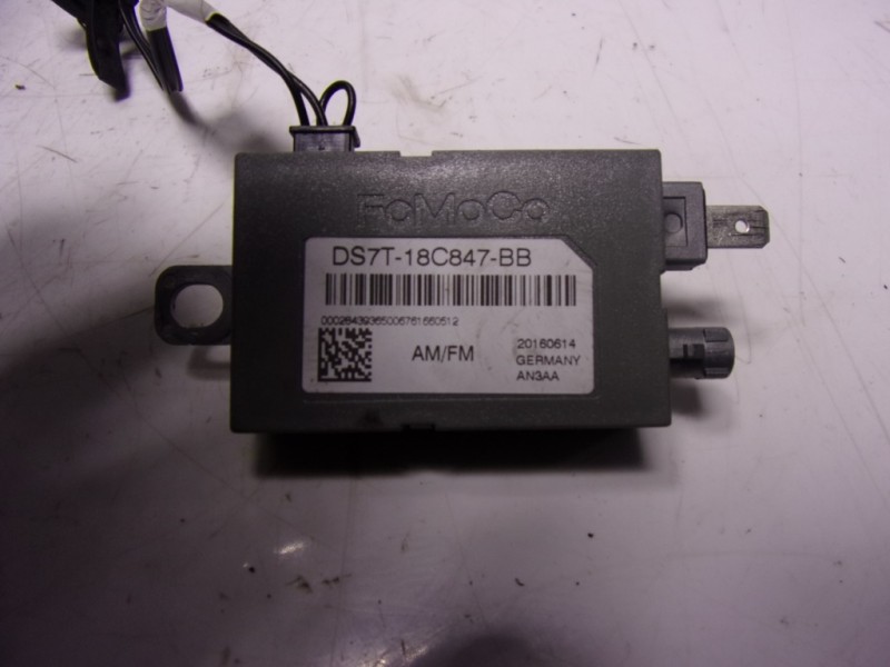 Recambio de modulo electronico para ford mondeo turn. 2.0 tdci cat referencia OEM IAM 1860529 DS7T18C847BB 