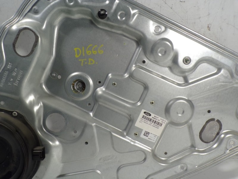 Recambio de elevalunas trasero derecho para ford kuga (cbv) titanium referencia OEM IAM 1738648 7M51R24994DD 