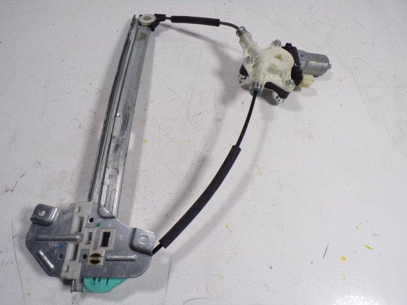 Recambio de elevalunas delantero derecho para kia rio 1.1 crdi cat referencia OEM IAM  824601W000 