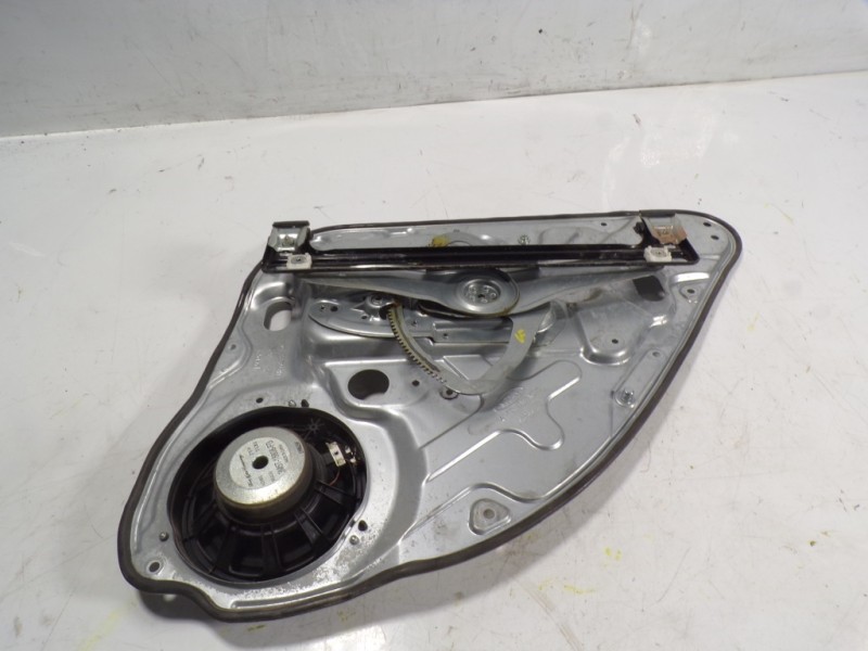 Recambio de elevalunas trasero izquierdo para ford kuga (cbv) titanium referencia OEM IAM 1738647 7M51R24999DD 