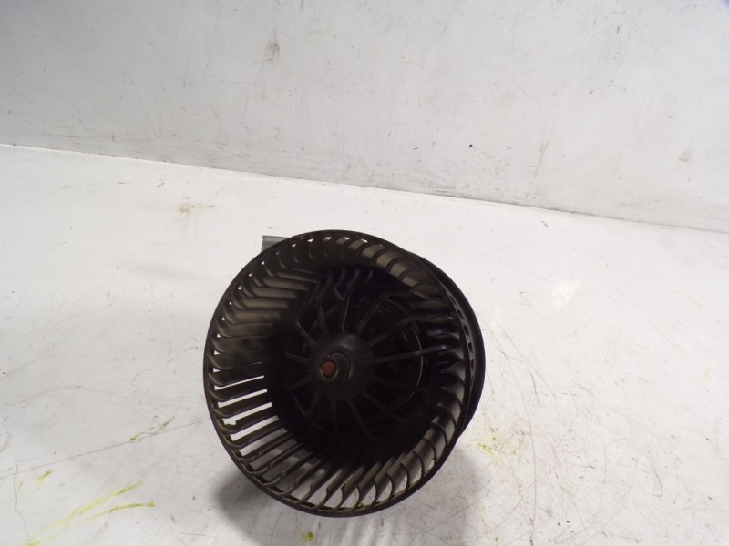 Recambio de motor calefaccion para ford kuga (cbv) titanium referencia OEM IAM 1716612 6G9T18456AA 