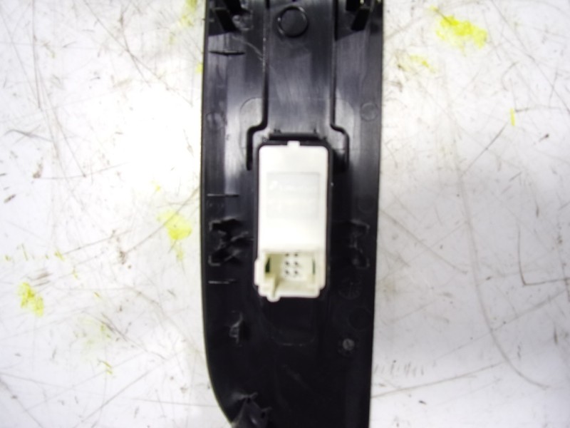 Recambio de mando elevalunas delantero derecho para peugeot 208 (p2) 1.2 puretech referencia OEM IAM 98044803ZD 98044803ZD 