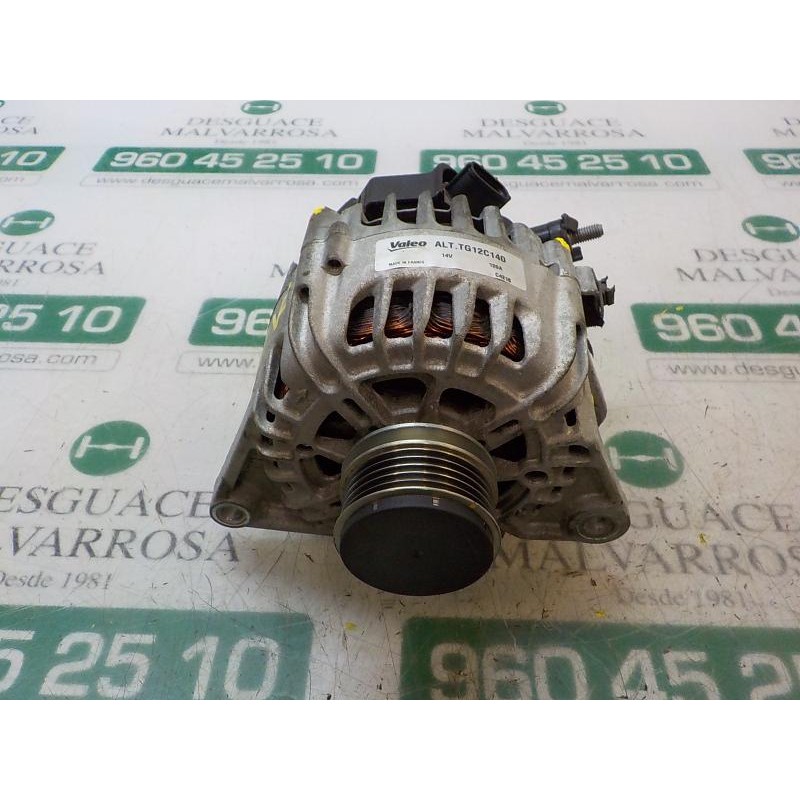 Recambio de alternador para hyundai i30cw classic referencia OEM IAM 373002A601 TG12C140 TG12C140