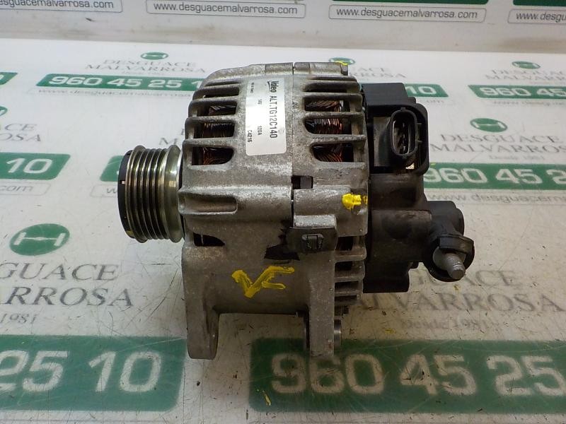 Recambio de alternador para hyundai i30cw classic referencia OEM IAM 373002A601 TG12C140 TG12C140