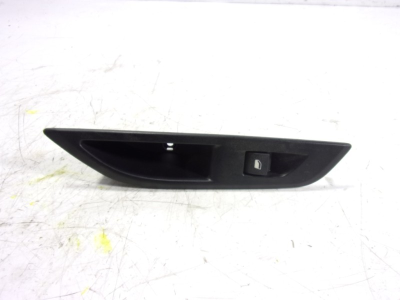 Recambio de mando elevalunas trasero izquierdo para peugeot 208 (p2) 1.2 puretech referencia OEM IAM 98044803ZD 98044803ZD 