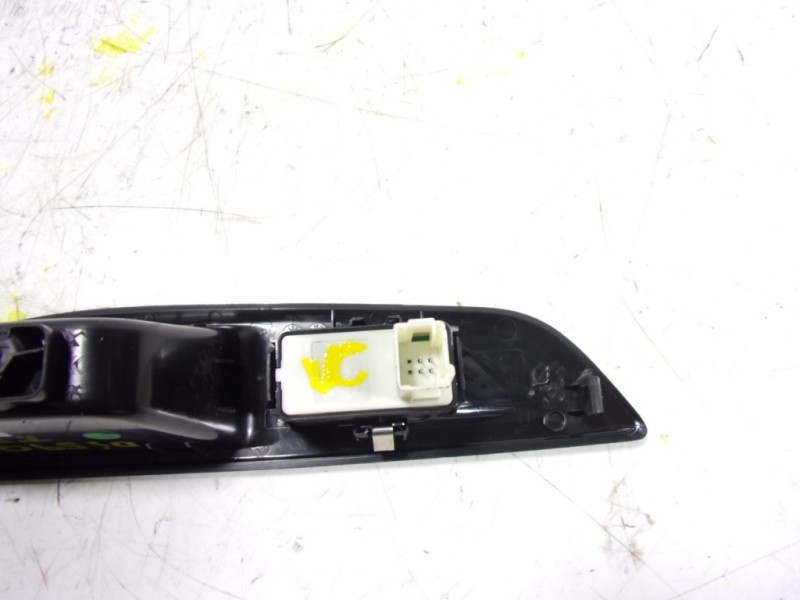 Recambio de mando elevalunas trasero izquierdo para peugeot 208 (p2) 1.2 puretech referencia OEM IAM 98044803ZD 98044803ZD 