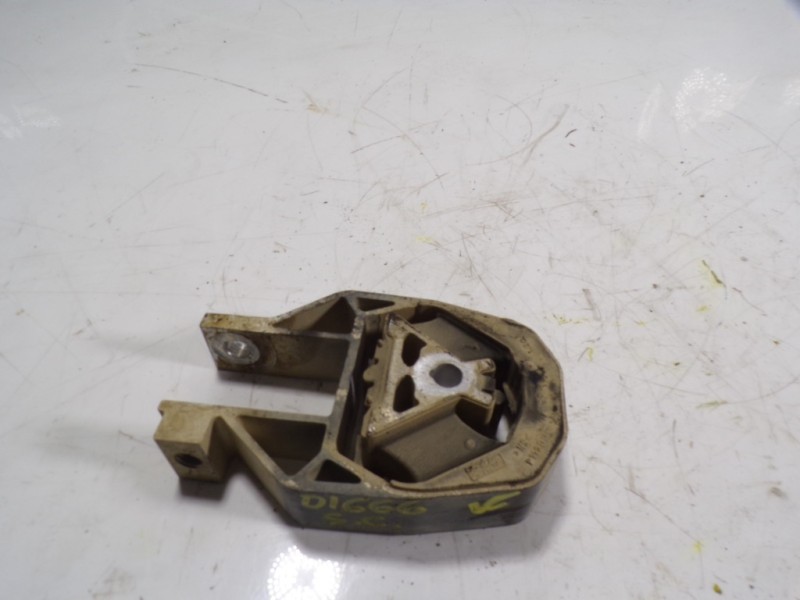 Recambio de soporte cambio para ford kuga (cbv) titanium referencia OEM IAM 1751001  