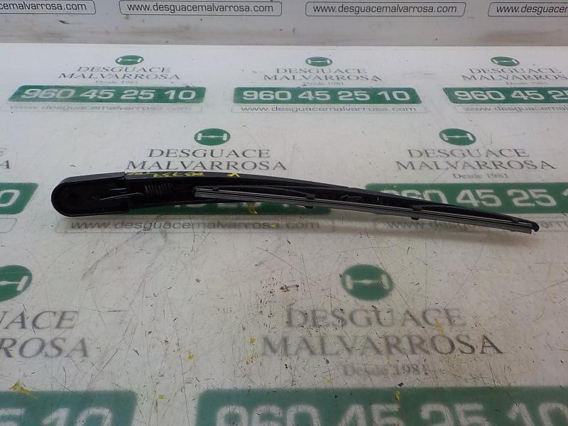 Recambio de brazo limpia trasero para hyundai i30cw classic referencia OEM IAM 988112L000  