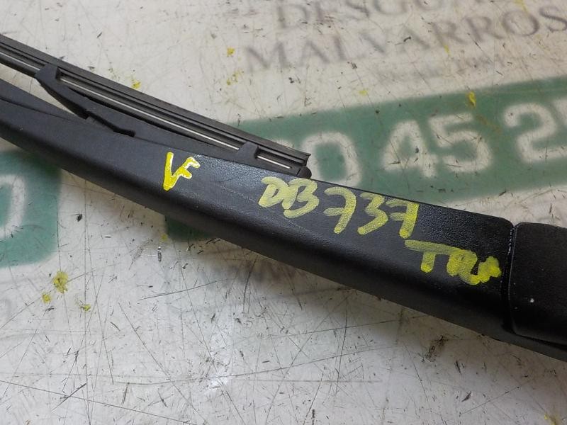 Recambio de brazo limpia trasero para hyundai i30cw classic referencia OEM IAM 988112L000  